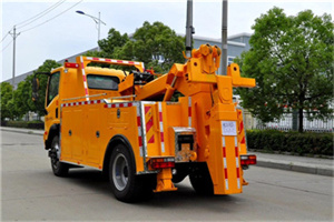 长椿街高速路拖车费