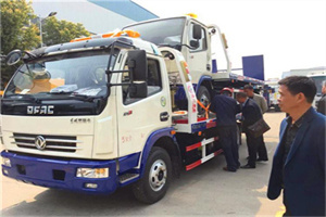 长椿街汽车道路救援拖车价格